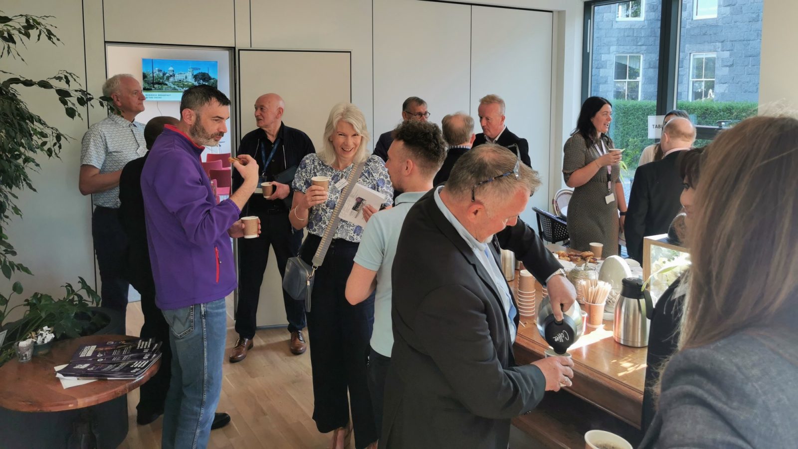 Business Breakfast @ the Cross, boosting your network in November