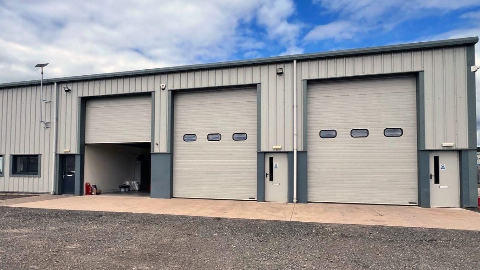 More local supply chain jobs supported as Balfour Beatty opens Kirriemuir depot to support SSEN Transmission’s investment plans