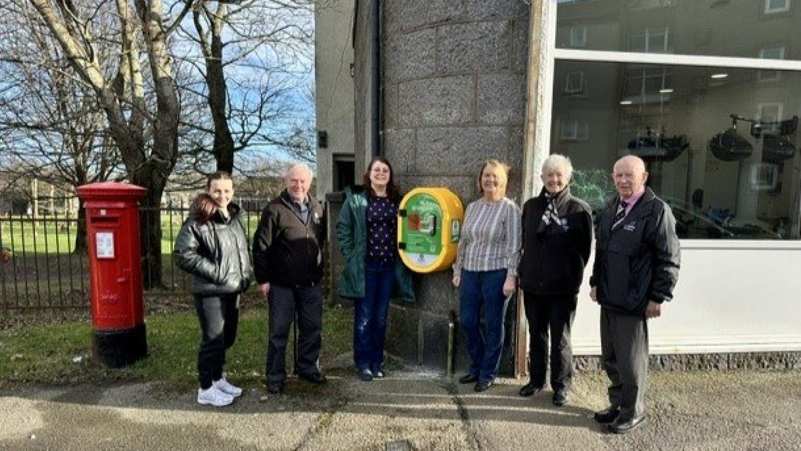 Two new public access defibrillators installed in Aberdeen thanks to community fundraising