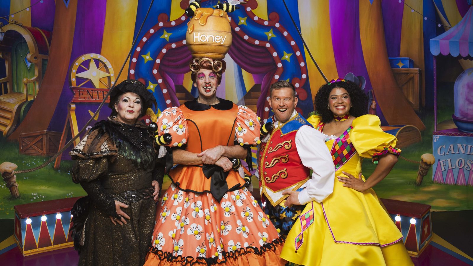 Cast of Goldilocks and the Three Bears launch countdown to His Majesty's Theatre panto