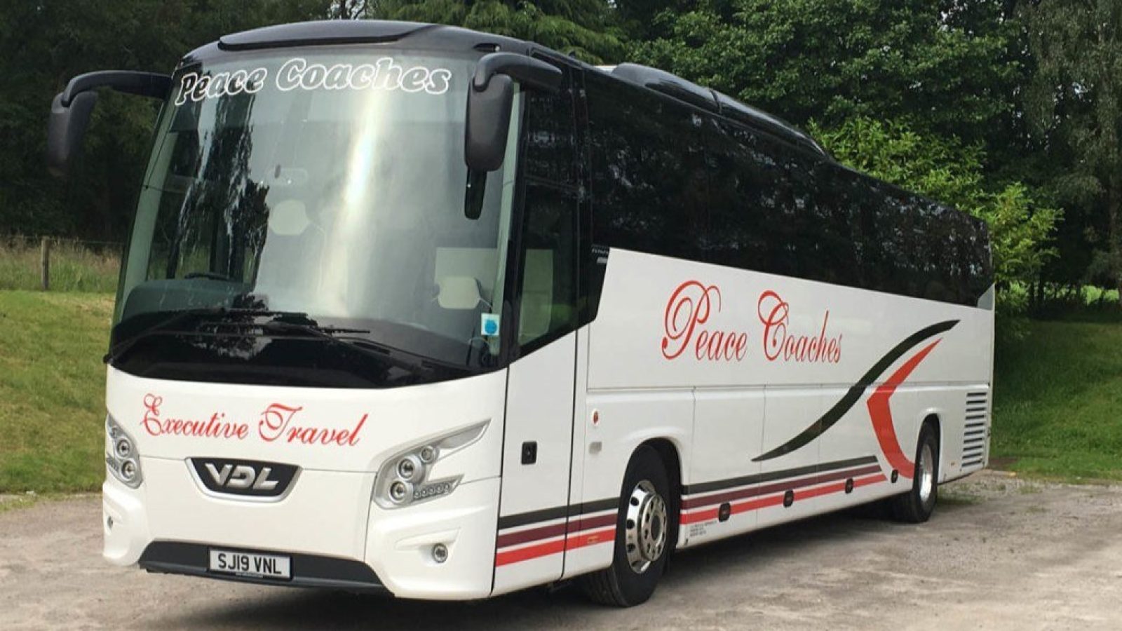 FirstGroup strengthens Aberdeen coach business with acquisition of J.D. Peace & Co Aberdeen Ltd.
