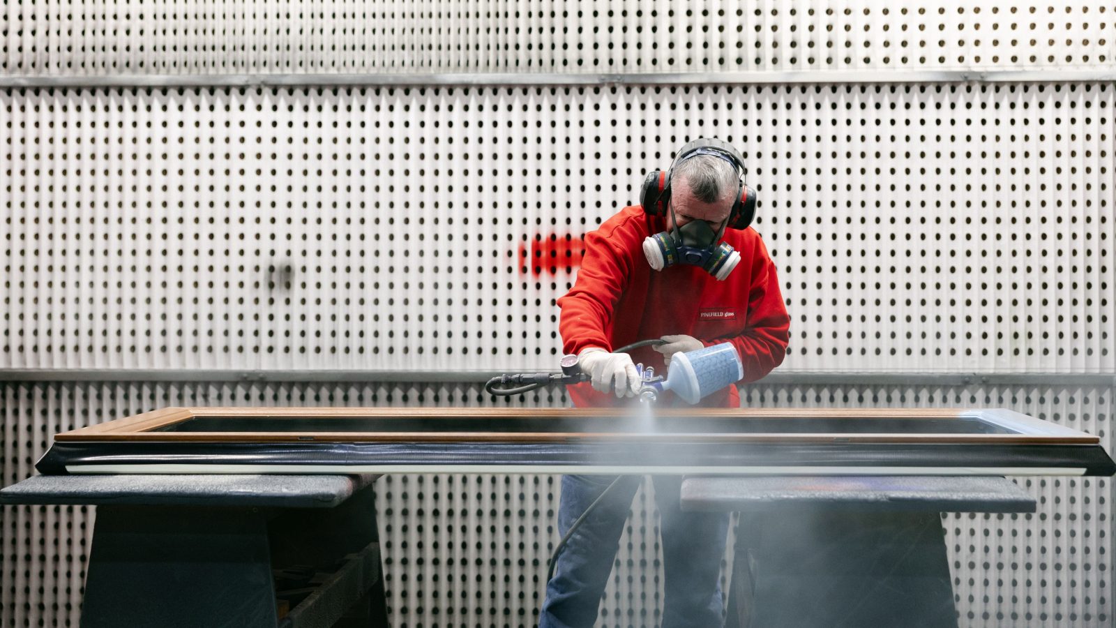 Pinefield Glass expands bespoke colour offering with personalised spray paint service