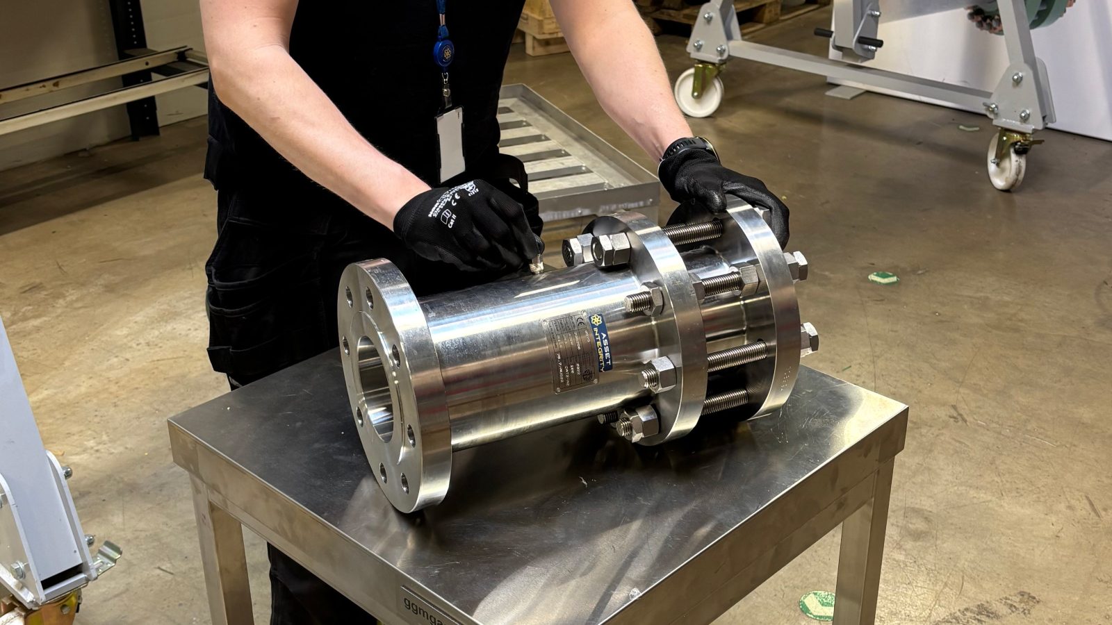 STATS Group demonstrates fast, step-by-step installation of a mechanical pipe connector