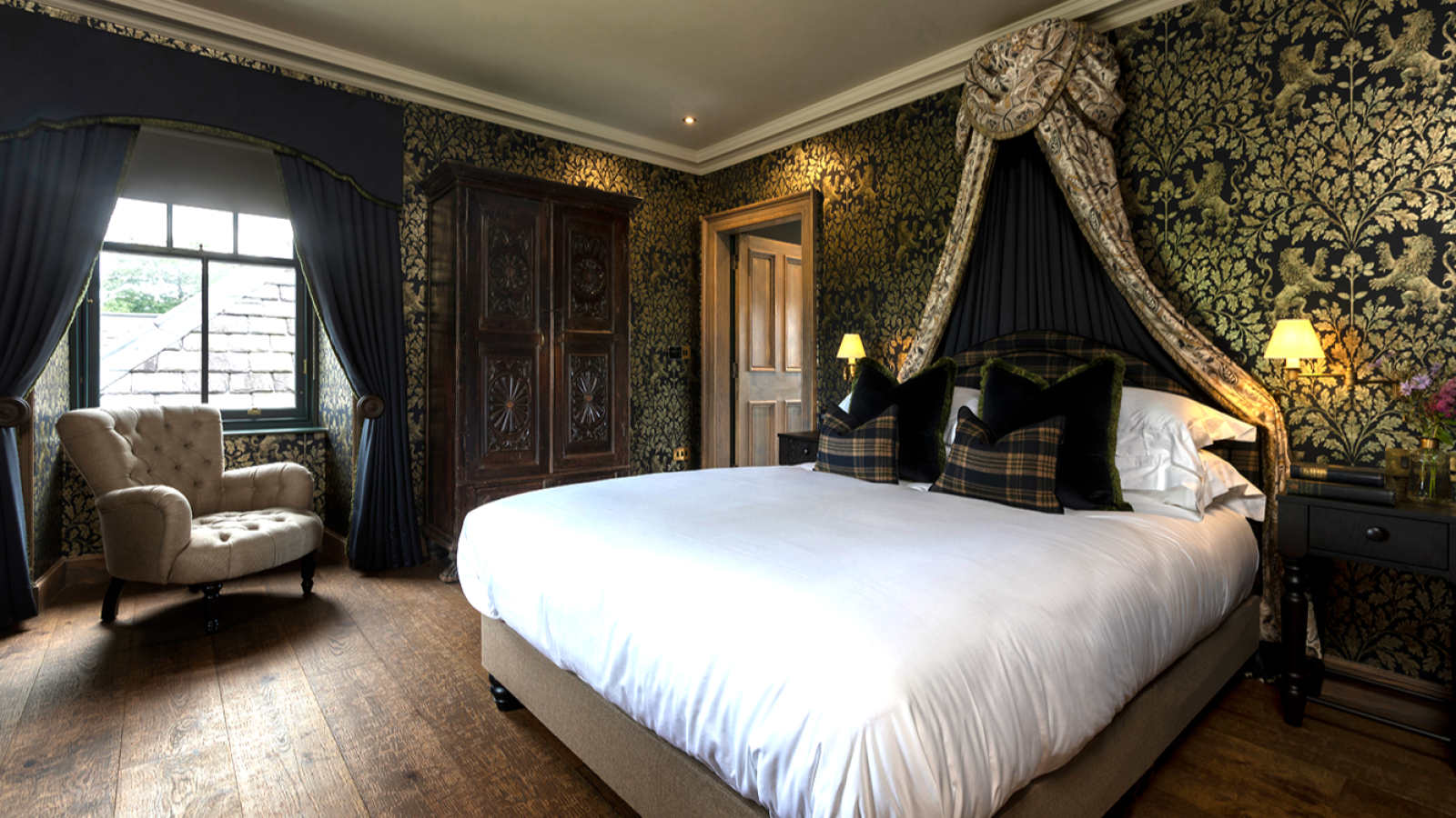 4-bed rural Aberdeenshire hotel wins Hotel of the Year Award ahead of leading names