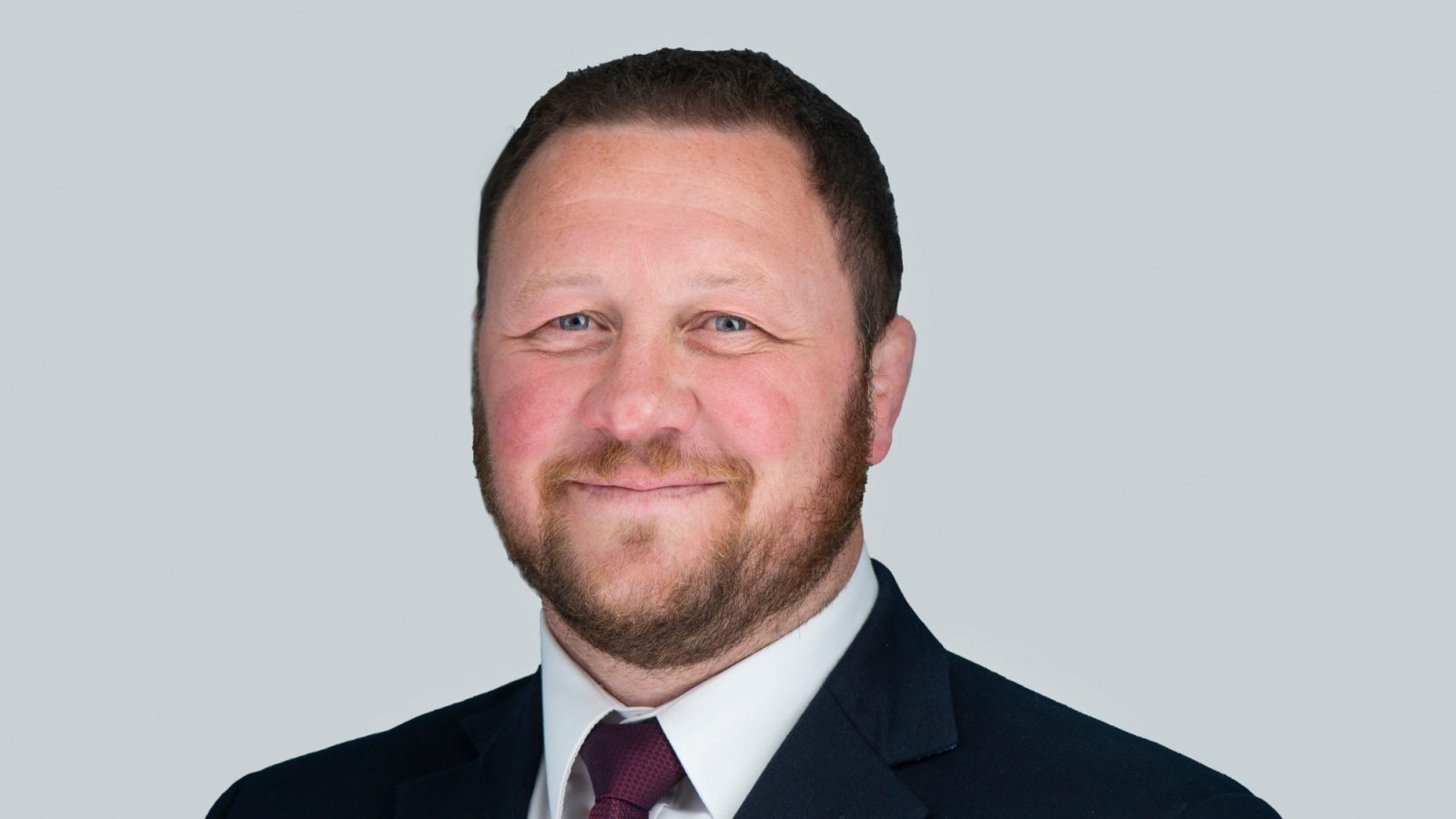 CBRE celebrates Stewart Mustard’s 15 year career milestone