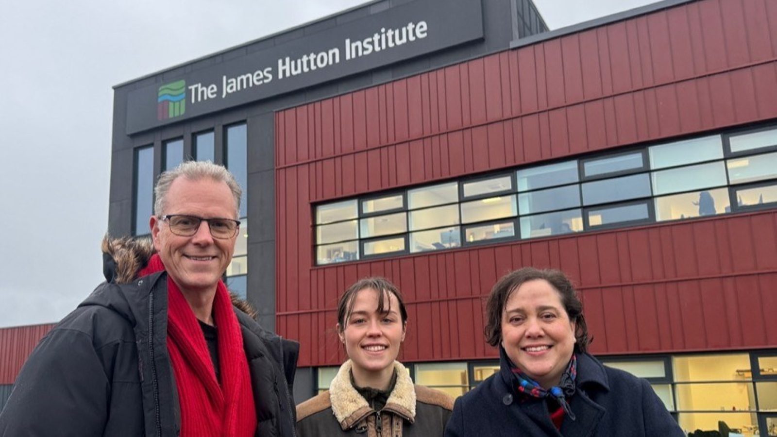 Innovative seaweed dye startup based at The James Hutton Institute enters Company Creation phase of spinout programme, securing £200,000 in funding